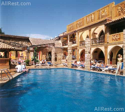 Roman Hotel 6